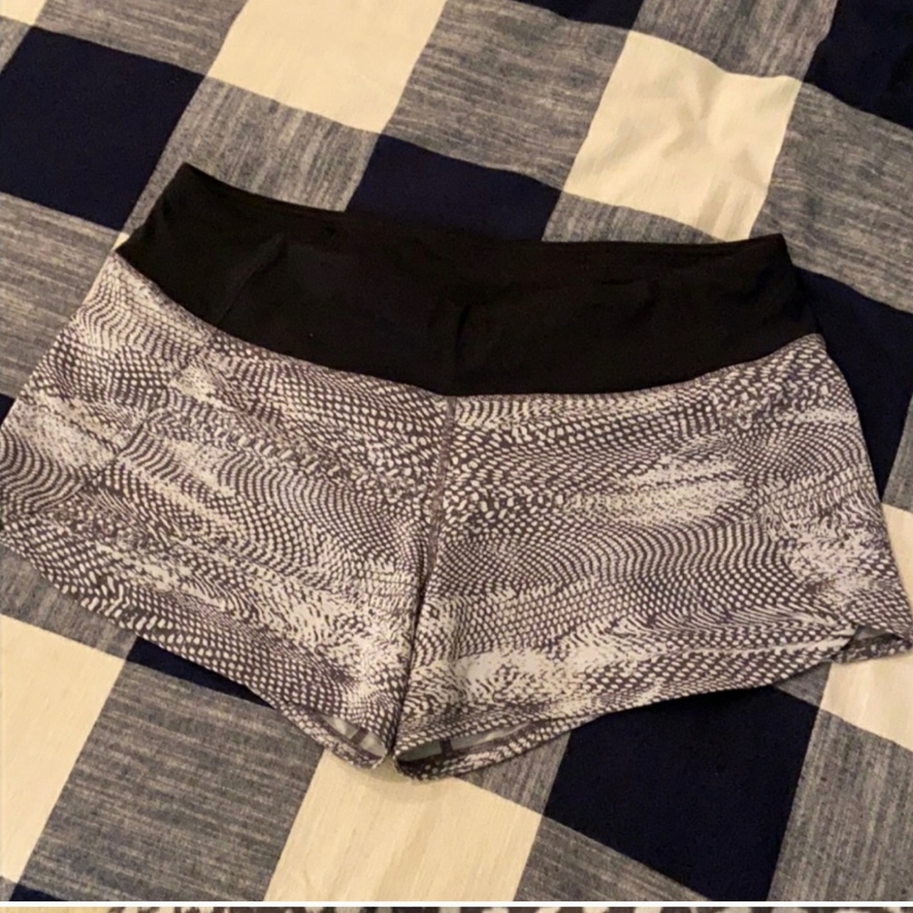 Lululemon Run Times Short II *4"